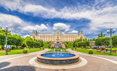 Iasi-Palace-of-Culture-Shutterstock.jpg